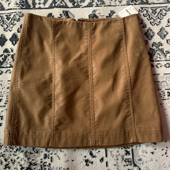 NWT FREE PEOPLE FAUX SUEDE MINI SKIRT - Picture 1 of 6